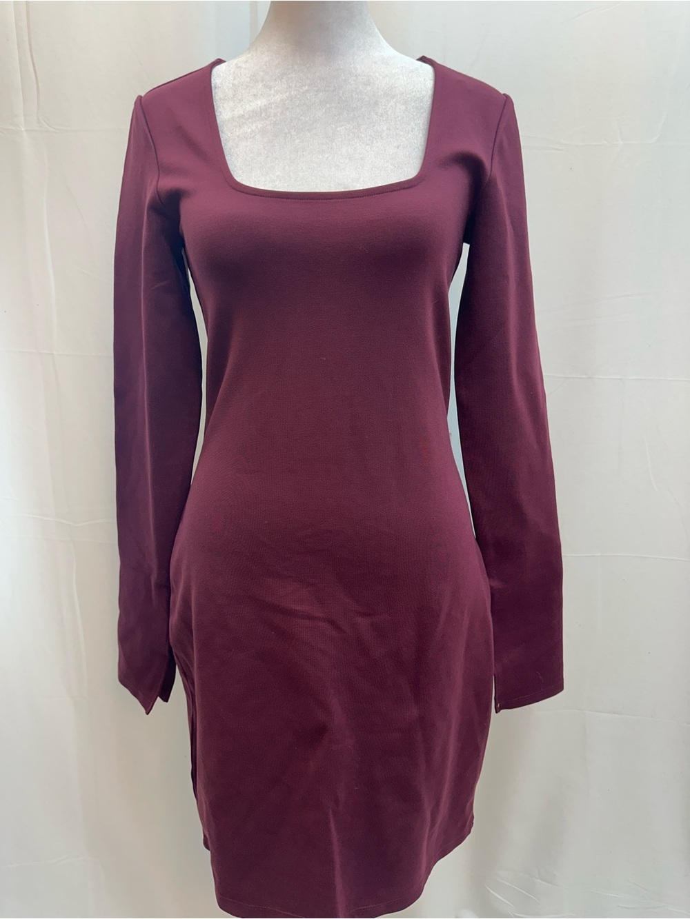 Abercrombie & Fitch Long-Sleeve Square Neck Dress in burgundy S Tall